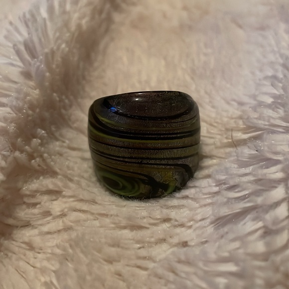 Glass Ring - Picture 3 of 5